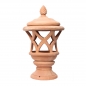 Preview: Gartenlaterne aus Impruneta-Terrakotta mit Pinienzapfen – kunstvolle Eleganz für stilvolle Außenbereiche