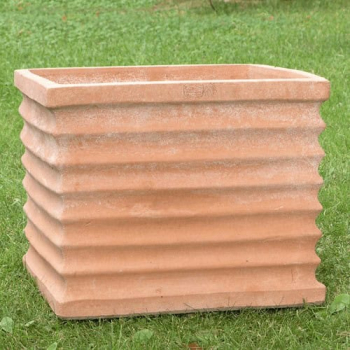 Preview: Blumenkasten aus Terrakotta mit Kanneluren