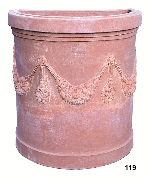 Hoher Terracotta Wandtopf - Pilone a parete festonato