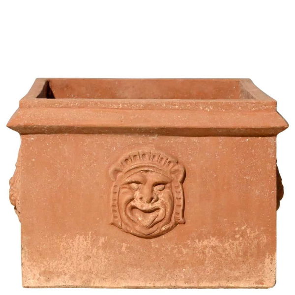 Pflanzkasten mit Masken