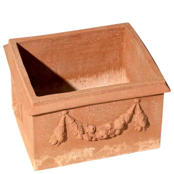 Pflanzkasten mit Masken