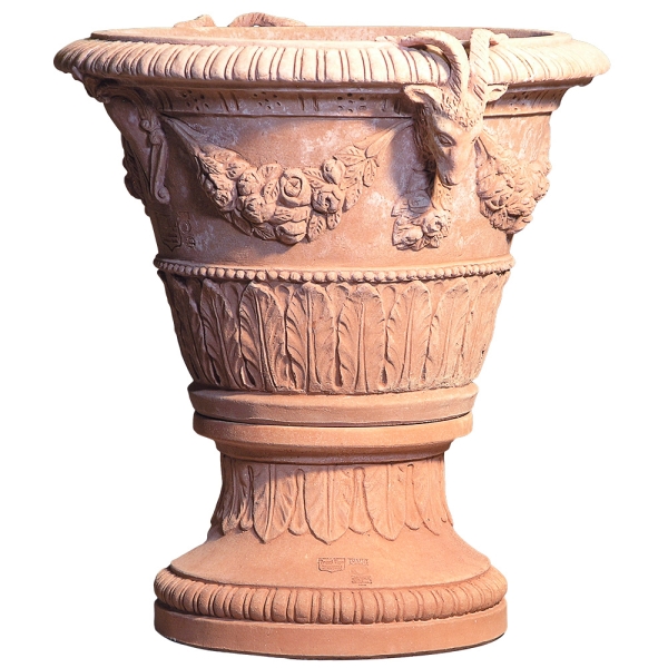 Terracotta Vase auf Basis