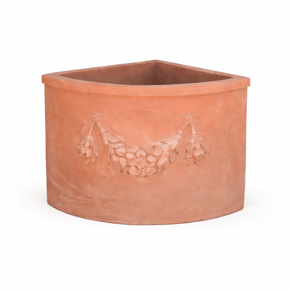 Angoliera festonata – klassischer, verzierter Eck-Wandtopf aus Impruneta-Terracotta