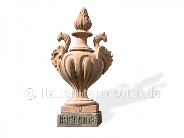 Reich verzierter Terracotta Pokal mit Drachenköpfen - Vaso alzata con draghi